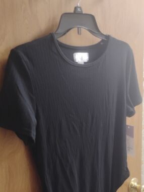 just be Women's Black Short Sleeve Crew Neck Bodysuit